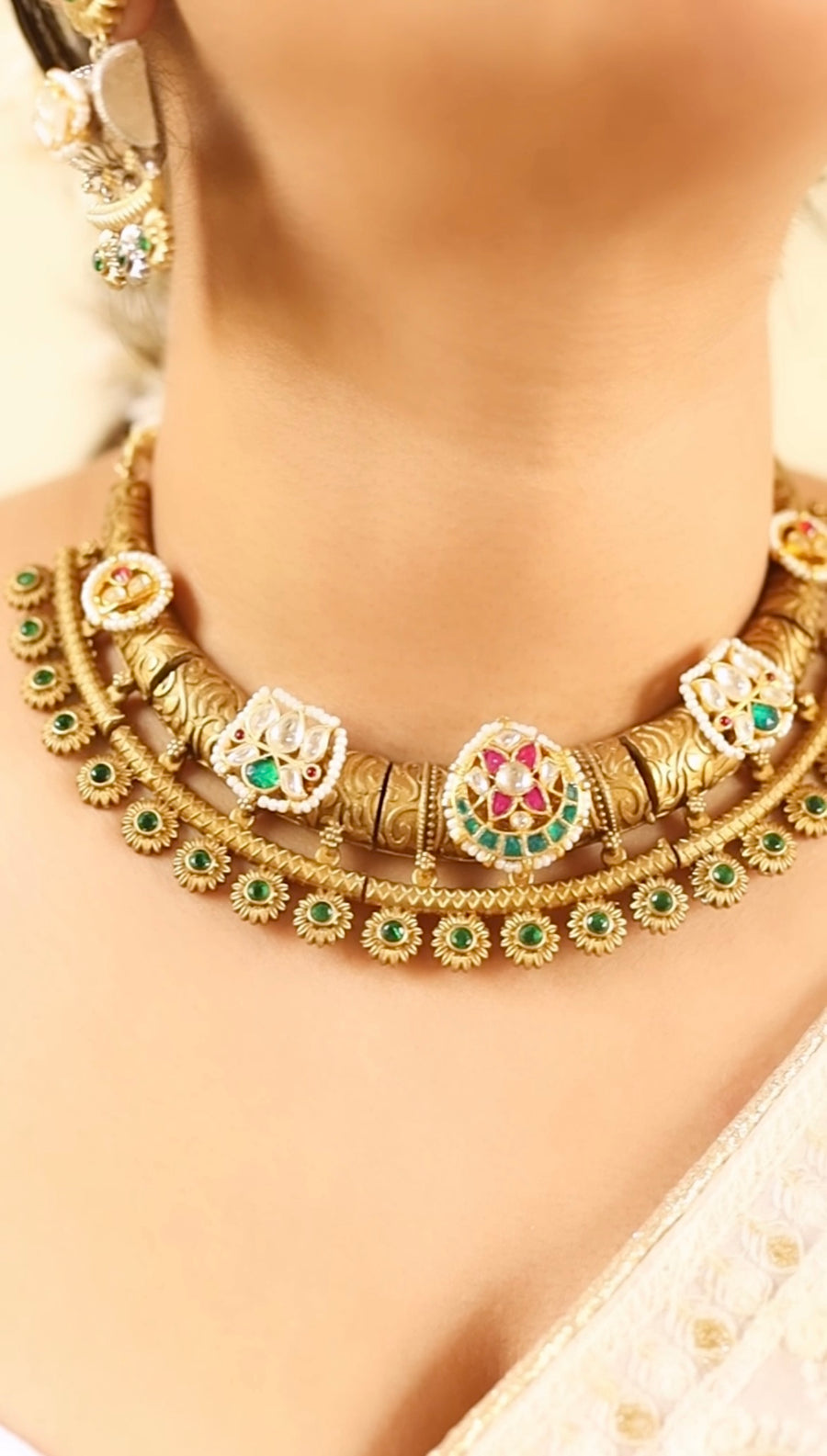 Nazneen Kundan Necklace Set