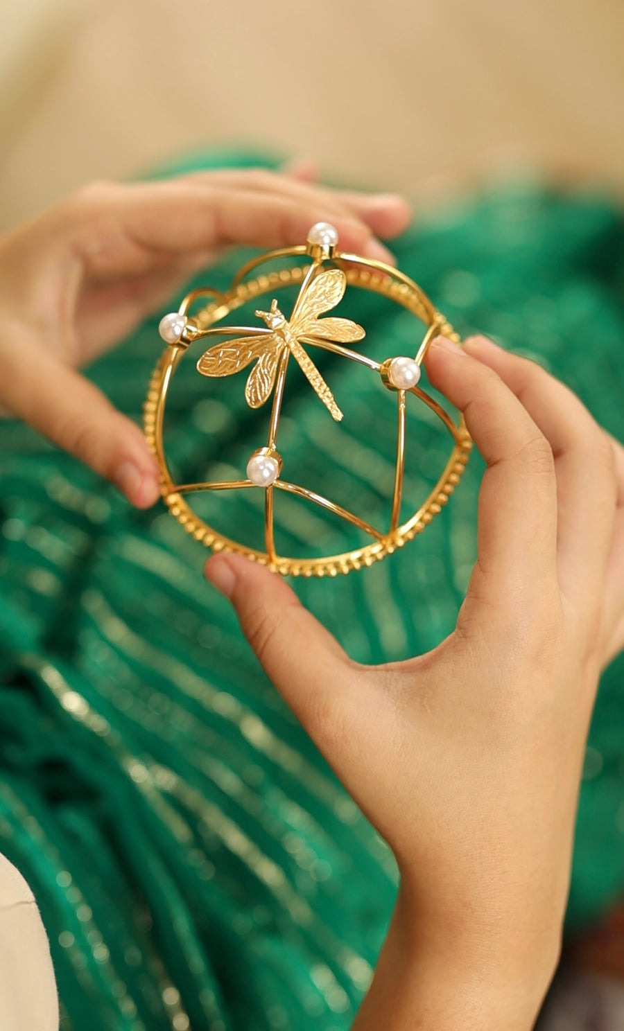 Shimmer Wings Bun Cage