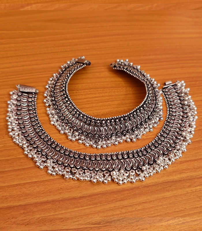 Khanak Traditional German Silver Anklets (Pair)