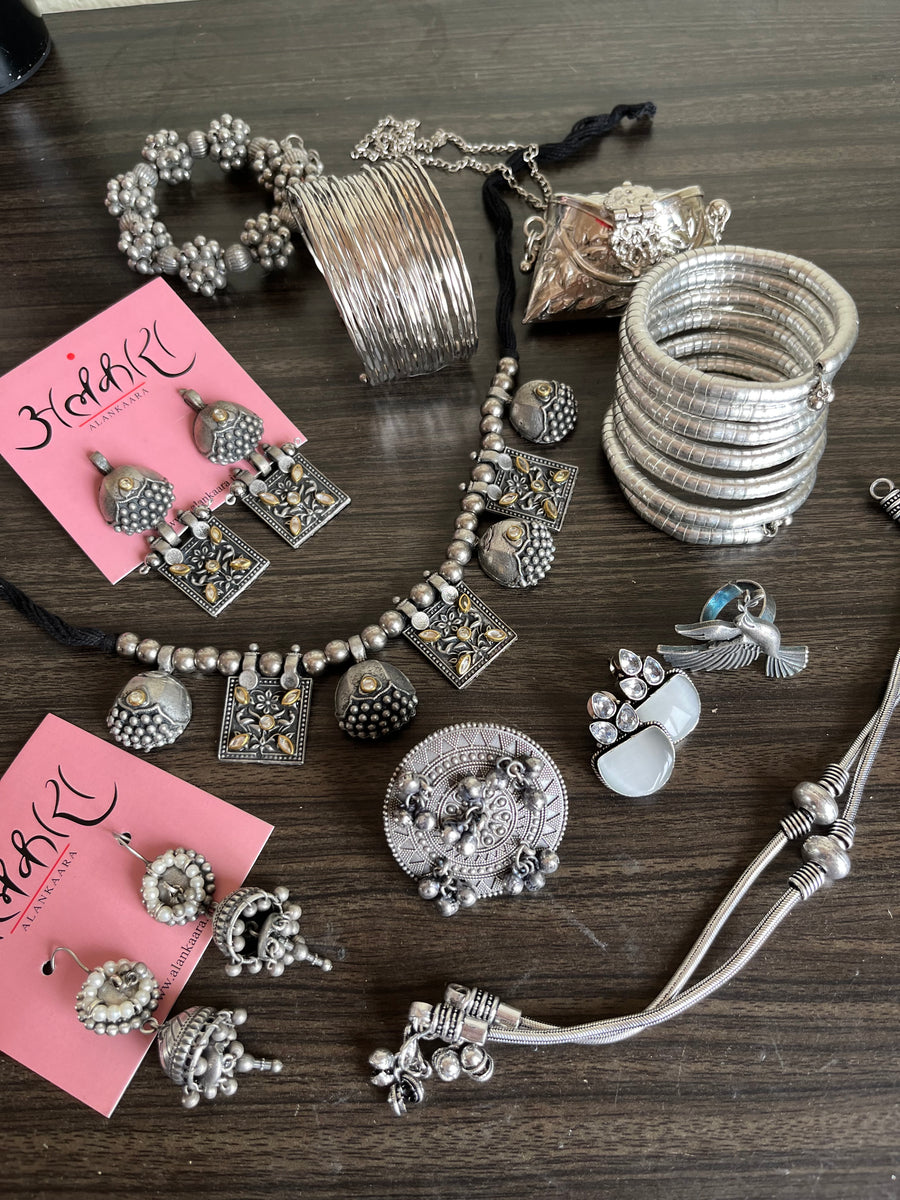Rakhi Hamper- 11 Pieces Combo Set