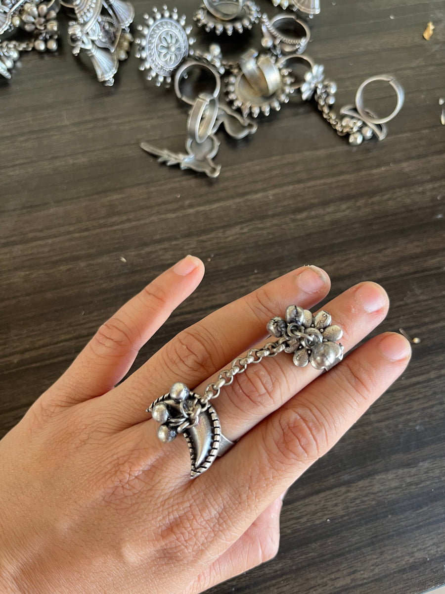 Two Finger Chain Ring