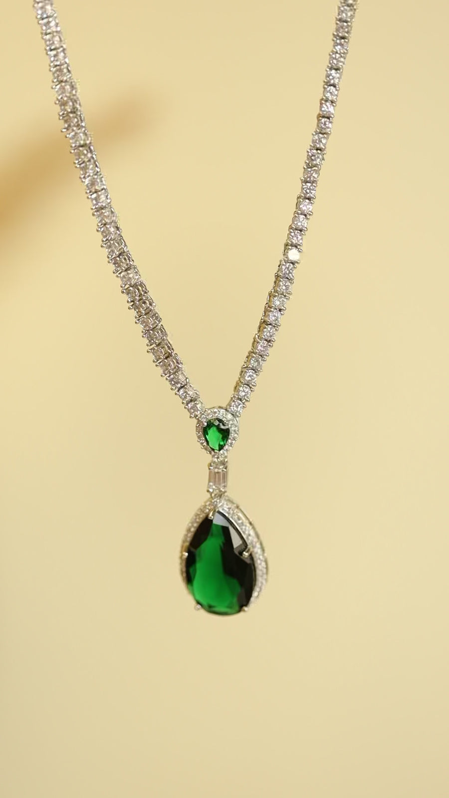 Emerald Pendant Set
